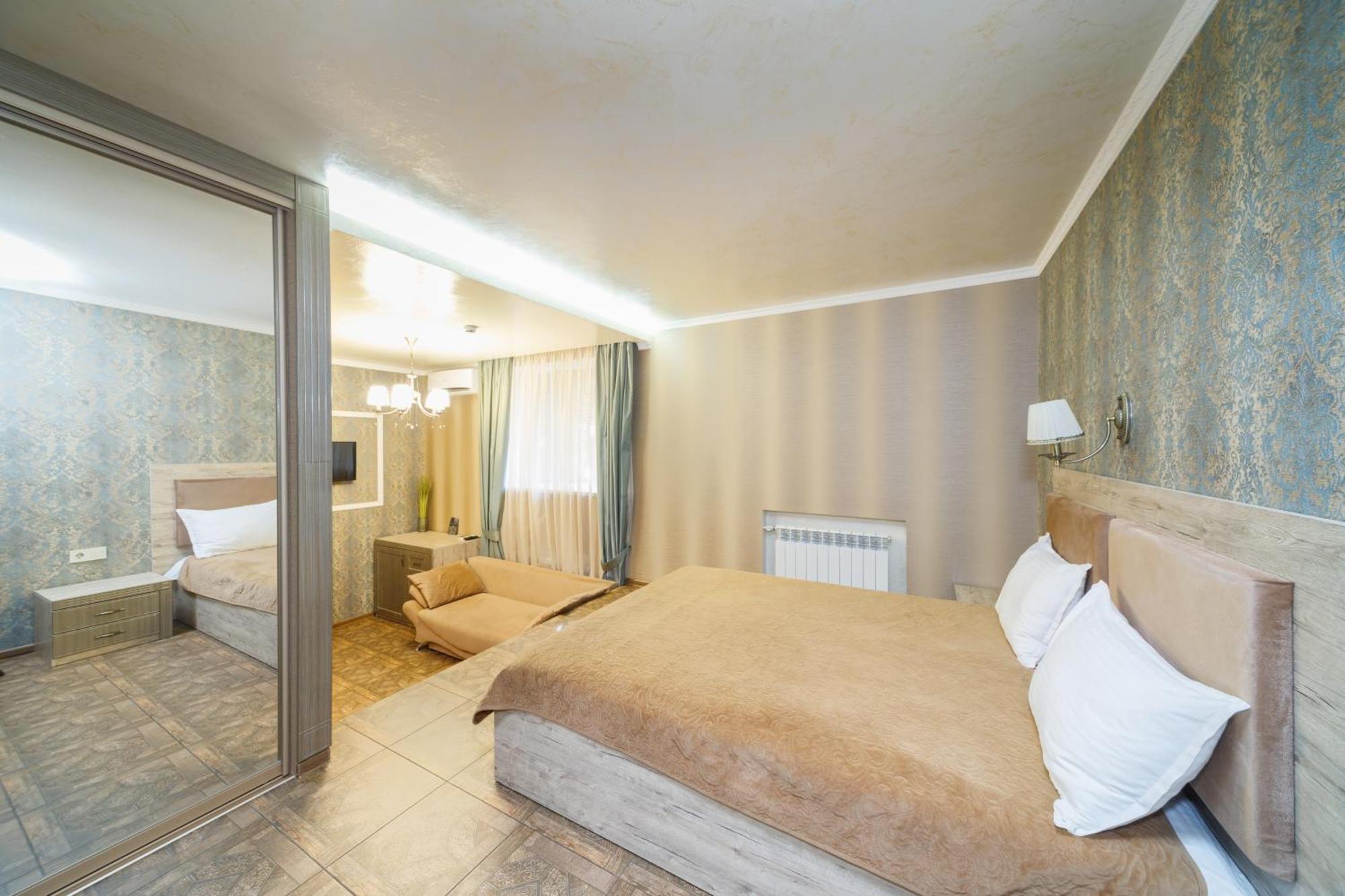 דנייפרופטרובסק L.O.Y Family Hotel מראה חיצוני תמונה