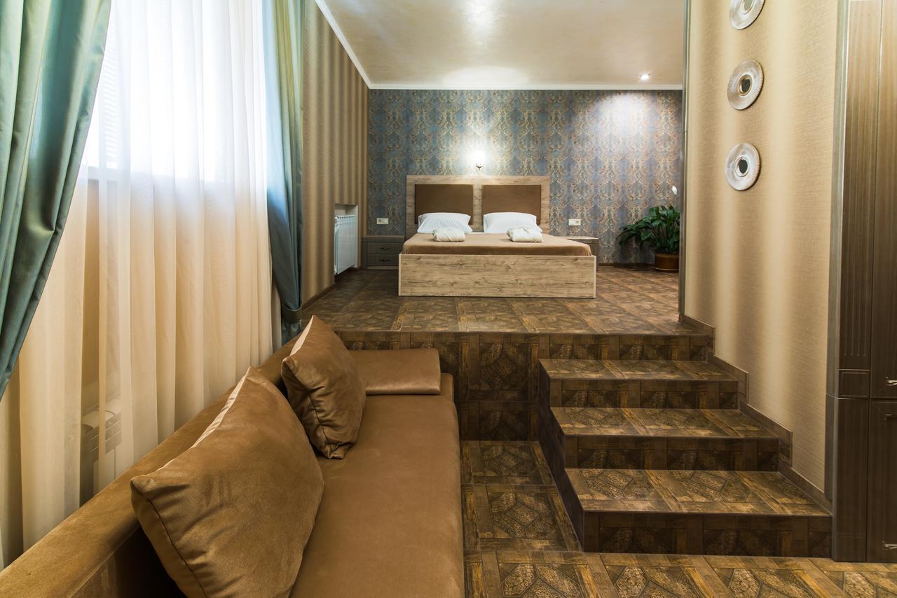 דנייפרופטרובסק L.O.Y Family Hotel מראה חיצוני תמונה
