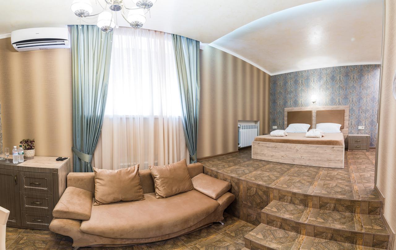 דנייפרופטרובסק L.O.Y Family Hotel מראה חיצוני תמונה