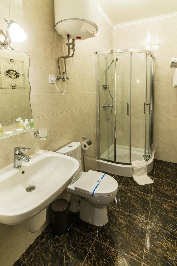 דנייפרופטרובסק L.O.Y Family Hotel מראה חיצוני תמונה