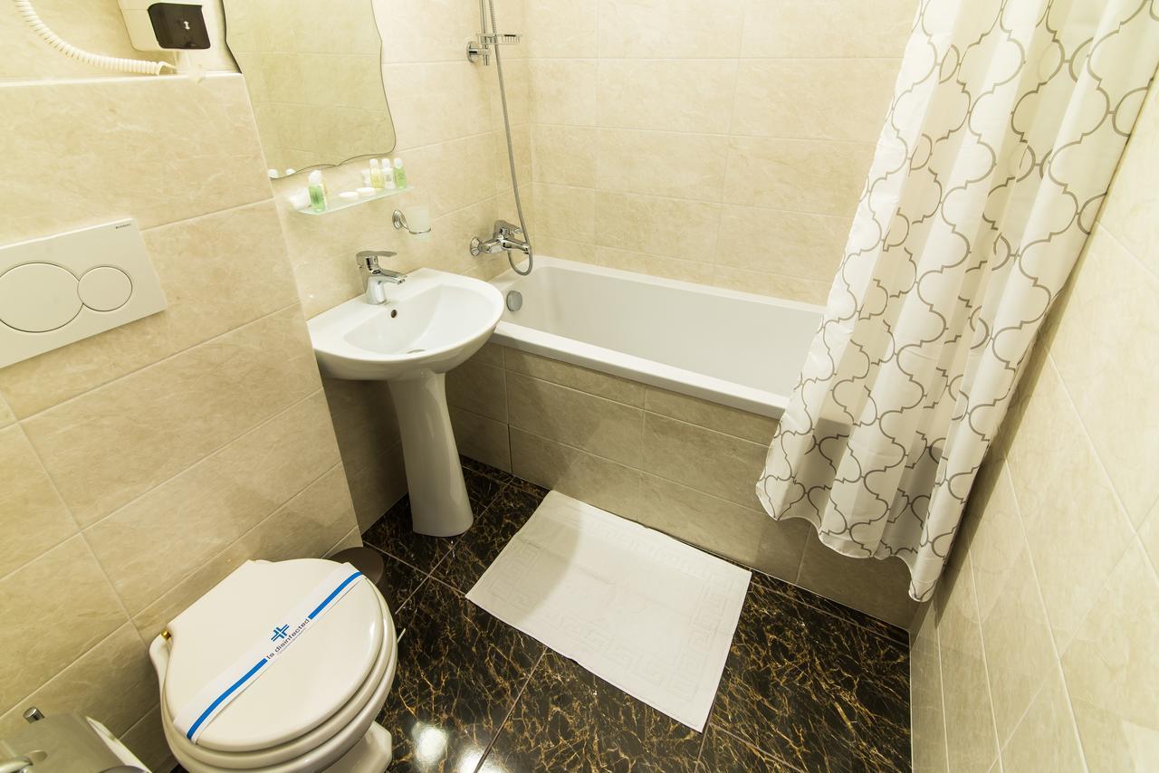 דנייפרופטרובסק L.O.Y Family Hotel מראה חיצוני תמונה